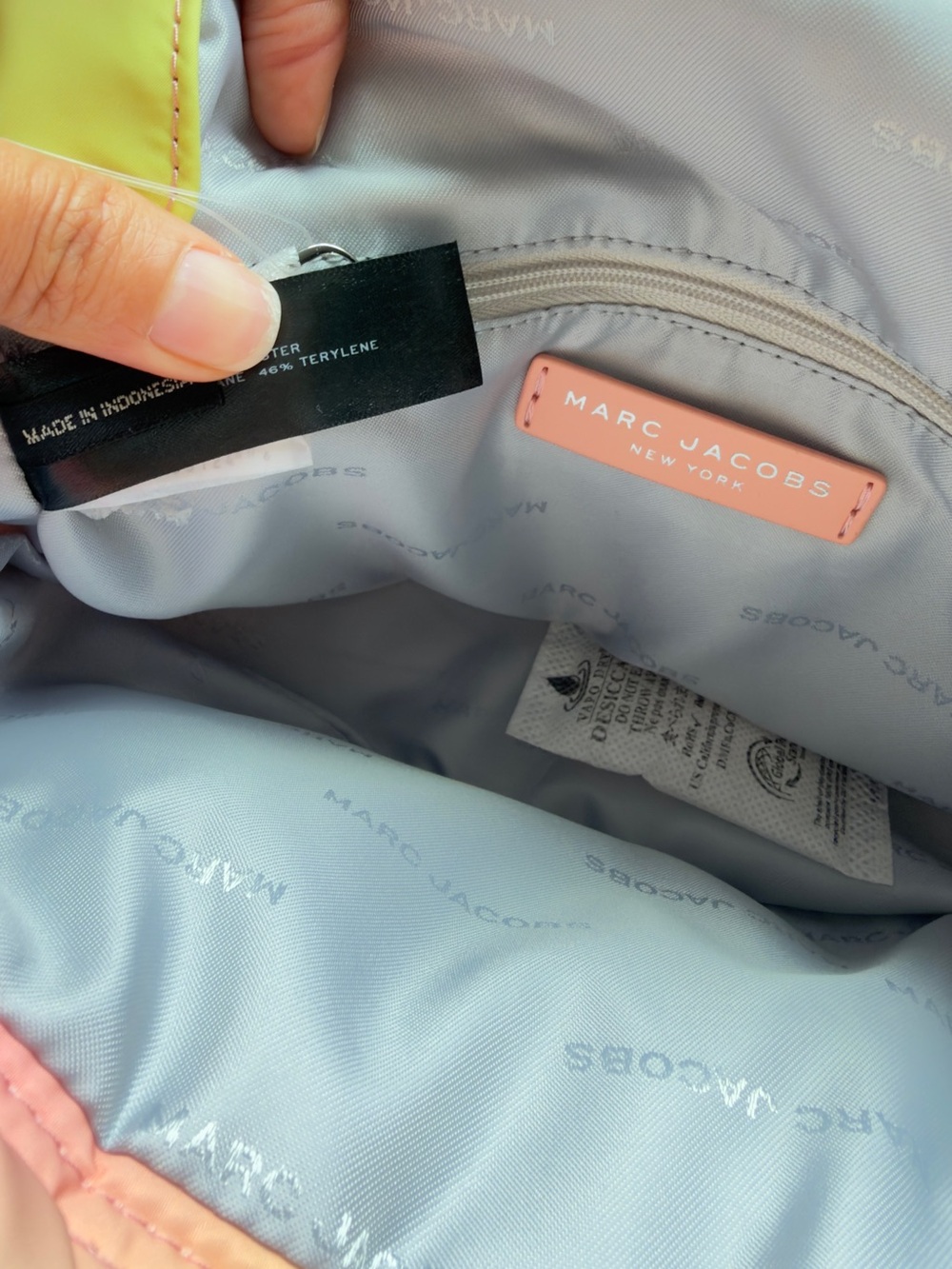 NWOT 🌈 Marc Jacobs Diamond Quilt Utility Messenger Bag in Desert Sun Multi - Picture 7 of 8